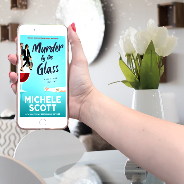 Murder by the Glass: Wine Lover's Mystery series Book 2